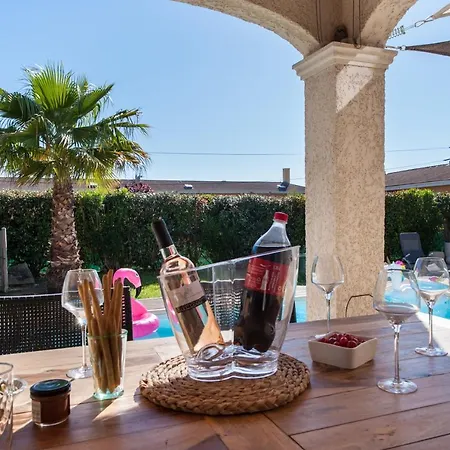 Deidiere 6pers/piscine/petanque/clim Villa