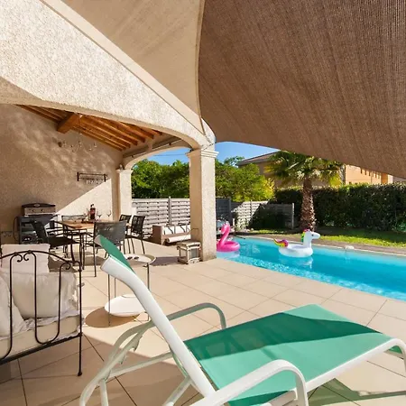 Deidiere 6pers/piscine/petanque/clim Villa