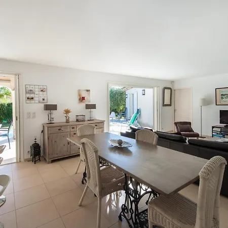Deidiere 6pers/piscine/petanque/clim Villa