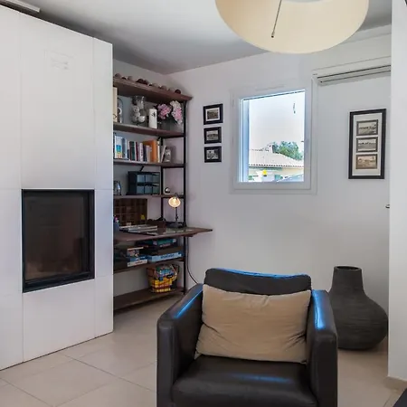 Deidiere 6pers/piscine/petanque/clim Vila